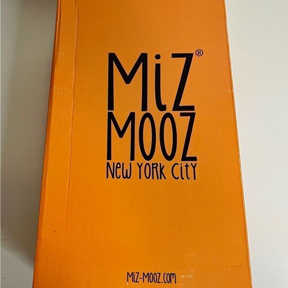 NIB - Miz Mooz DANDELION Wide Width  -size 40 - Picture 6 of 8